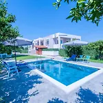 The Beauty וילה פסטידה